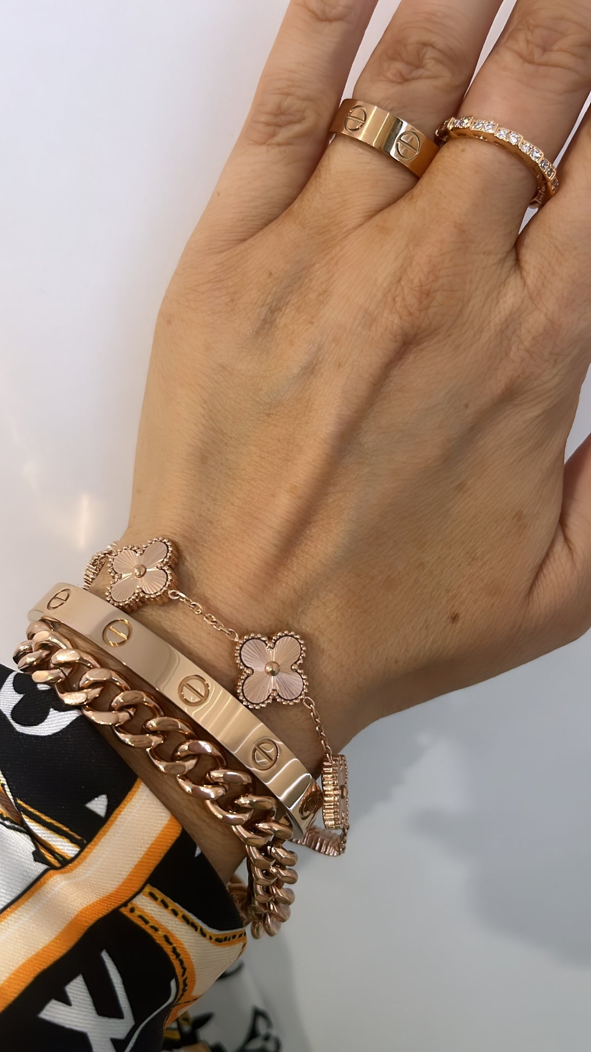 Rose gold clover bracelet deals