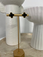 Load image into Gallery viewer, The Dainty studs
