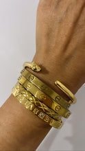 Load image into Gallery viewer, The small lioness bracelet
